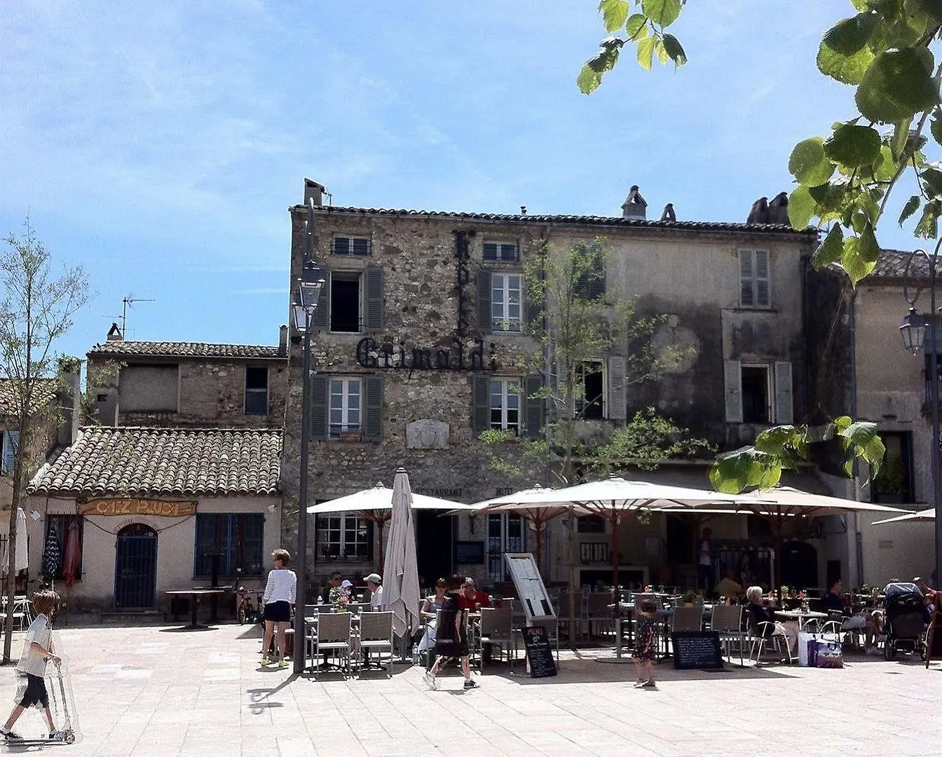 Hôtel Grimaldi Cagnes-sur-Mer 3*,
